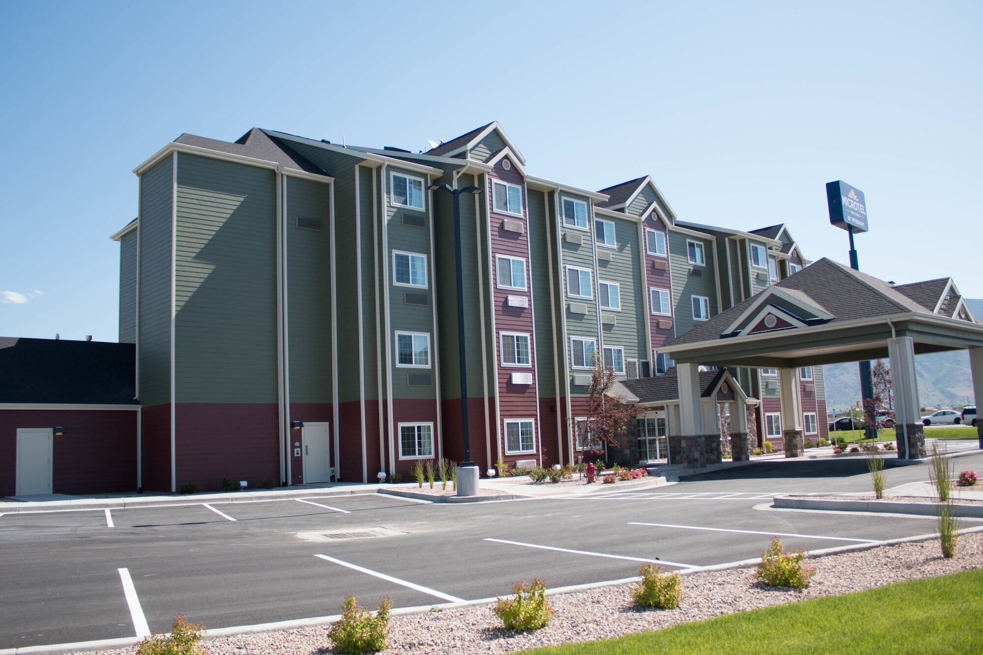 Microtel Inn & Suites By Wyndham Springville Exterior photo